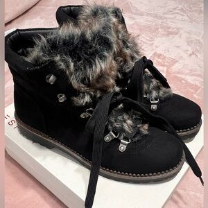 Esprit Black Faux Fur Winter Boots NWOT Size 9